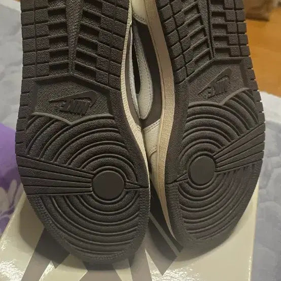 [BUNJANG] Nike Travis Scott Reverse Mocha Air Jordan 1 Low OG / 나이키 트래비스스캇 리버스모카 250
