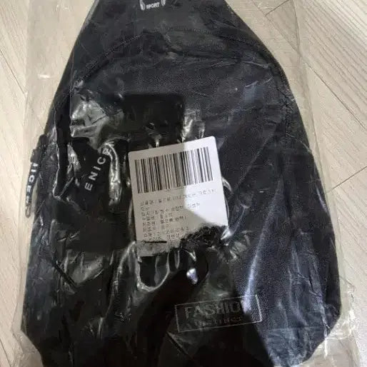 [BUNJANG] Black Sports Sling Bag Messenger Bag / 블랙 스포츠 슬링백 메신저백 새상품