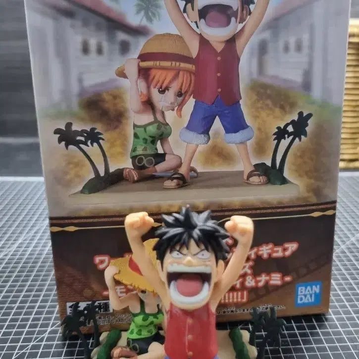 [BUNJANG] One Piece Luffy Nami World Collectable Figure / 원피스 루피 나미 월콜ㅍ규어
