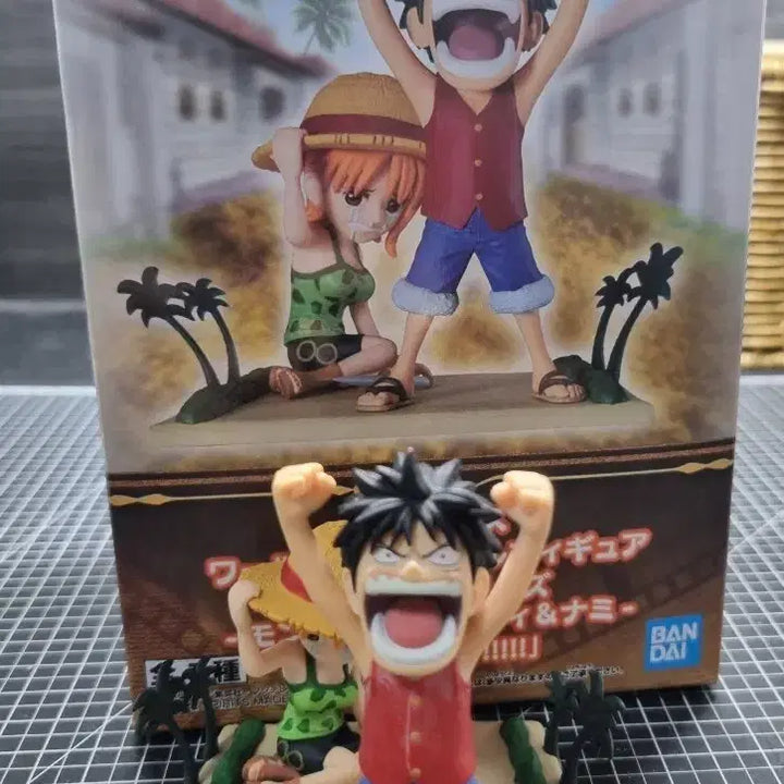 [BUNJANG] One Piece Luffy Nami World Collectable Figure / 원피스 루피 나미 월콜ㅍ규어
