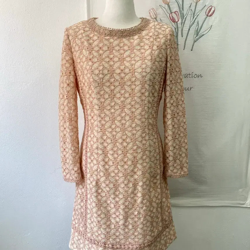 [BUNJANG] It Michaa Lace Long Sleeve Midi Dress / 잇미샤 레이스 롱 슬리브 미디 원피스