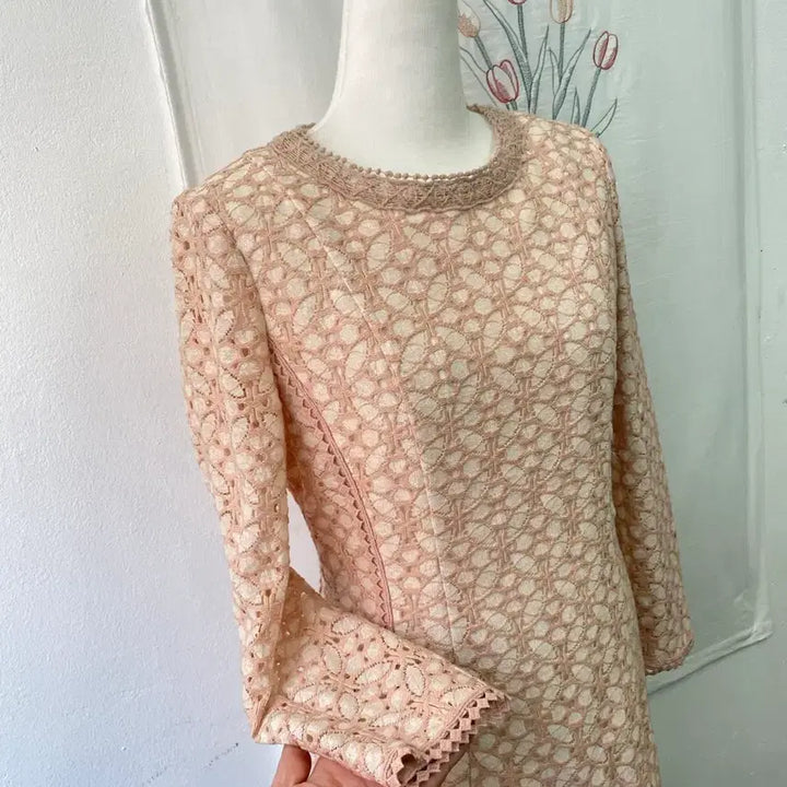 [BUNJANG] It Michaa Lace Long Sleeve Midi Dress / 잇미샤 레이스 롱 슬리브 미디 원피스