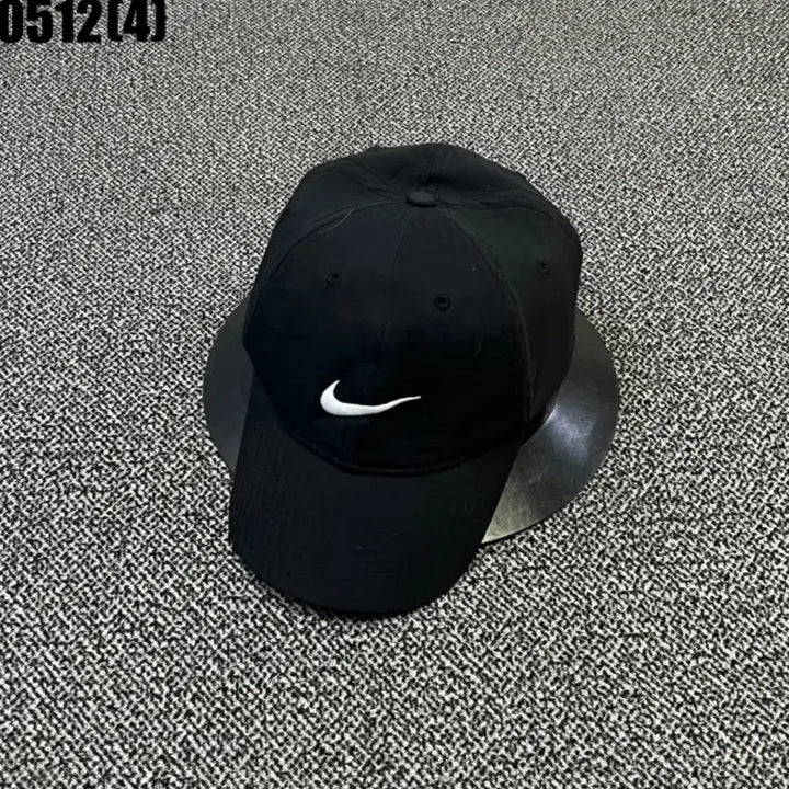 [BUNJANG] Nike Swoosh Black Ball Cap / 나이키 스우시 블랙 볼캡 모자 | 0512