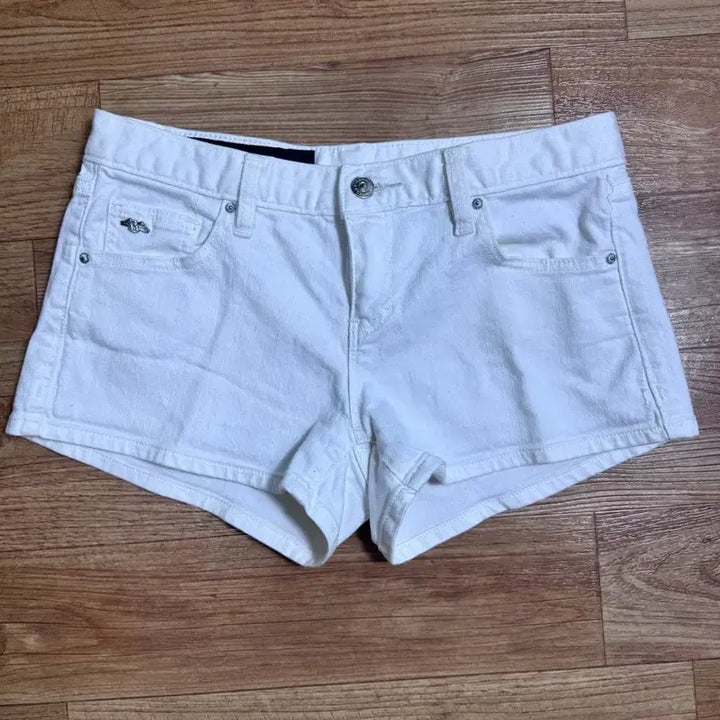 [BUNJANG] Emporio Armani Exchange White Shorts Size 4 / 아르마니 익스체인지 화이트 숏팬츠 4사이즈