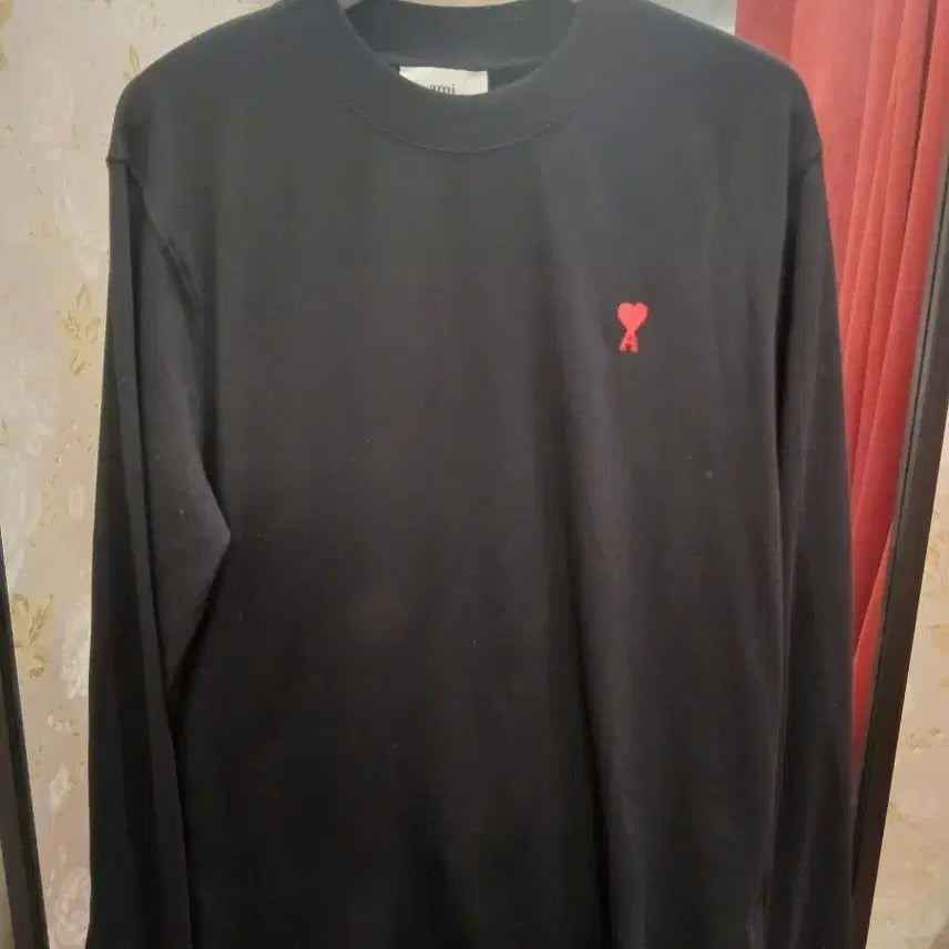 [BUNJANG] ARMY Small Heart Long Sleeve T-Shirt Black L / 7/55 아미 스몰 하트 블랙 긴팔 티셔츠 L