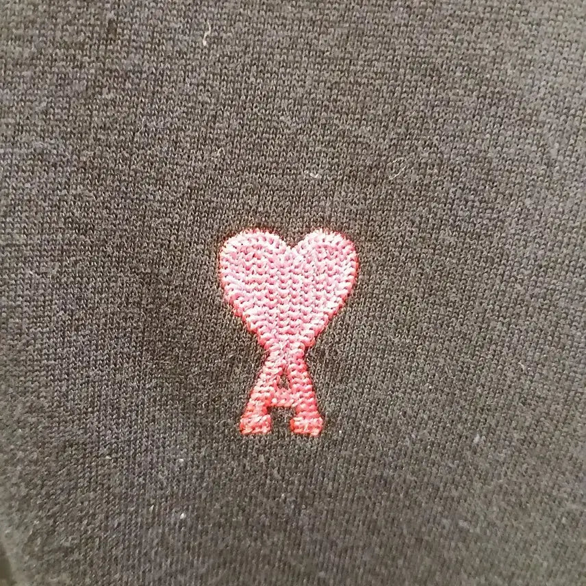 [BUNJANG] ARMY Small Heart Long Sleeve T-Shirt Black L / 7/55 아미 스몰 하트 블랙 긴팔 티셔츠 L