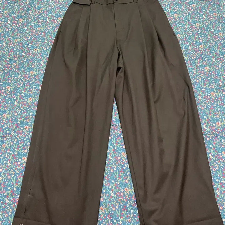 [BUNJANG] 23FW ZIOZIA Button Turn-Up Wide Pants Size 78 / 23FW 송지오 버튼 턴업 와이드팬츠 78사이즈
