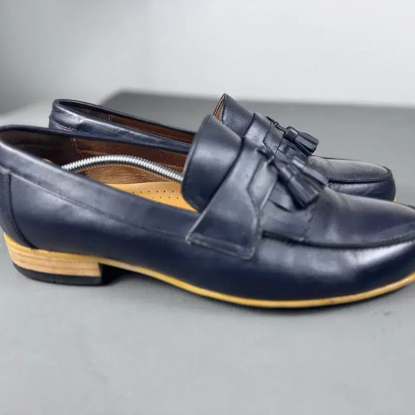 [BUNJANG] Classic Navy Suede Tassel Loafers / 클래식 네이비 테슬 로퍼 270