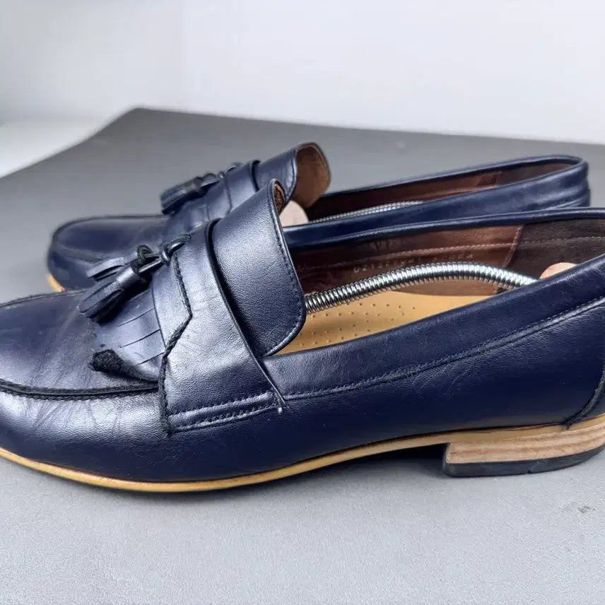[BUNJANG] Classic Navy Suede Tassel Loafers / 클래식 네이비 테슬 로퍼 270