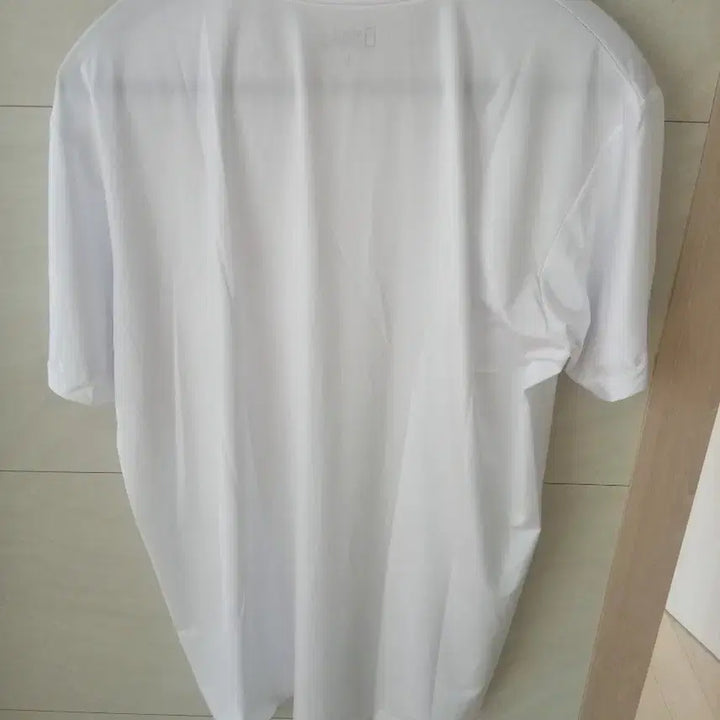 [BUNJANG] National Geographic White Short-Sleeve T-Shirt (L) / 내셔널지오그래픽 흰색 반팔 티셔츠 L 새상품
