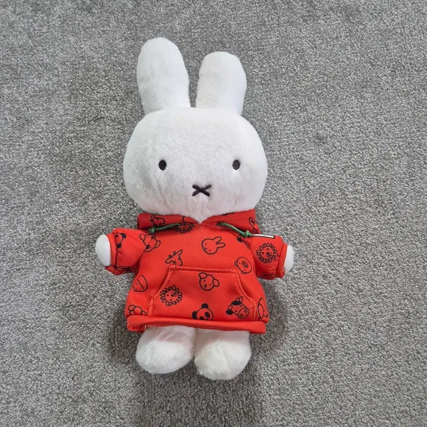 [BUNJANG] Sekiguchi Miffy Animal Series Red Hooded Doll (28cm) / [일본정품 세키구치] 애니멀시리즈 빨간후드미피인형