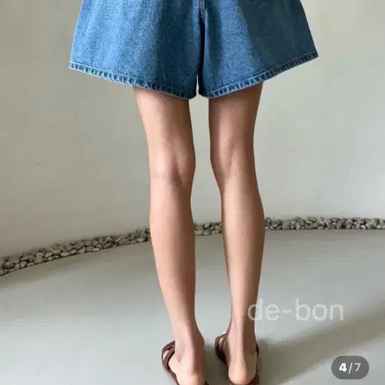 [SOLD OUT] 드마르 A라인 데님 반바지 핀턱 청반바지 스몰