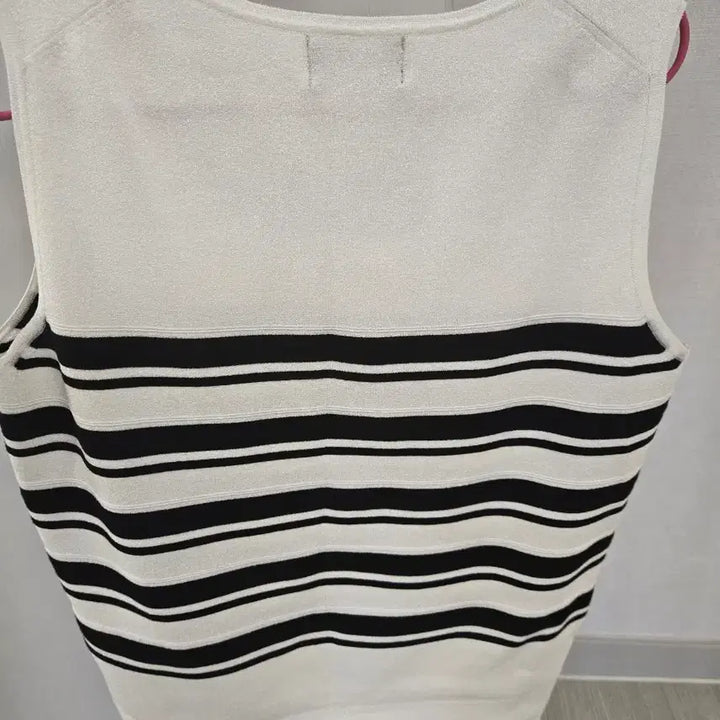 [BUNJANG] TIME Striped Sleeveless Knit / 타임 스트라이프 민소매 니트