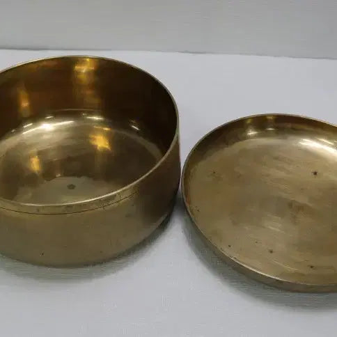 [BUNJANG] Vintage Brass Rice Container / [yo .01] 귀한 옛날 아랫목 대장이던 유기 밥통