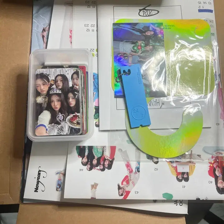 [SOLD OUT] 뉴진스 2024 시즌그리팅 시그