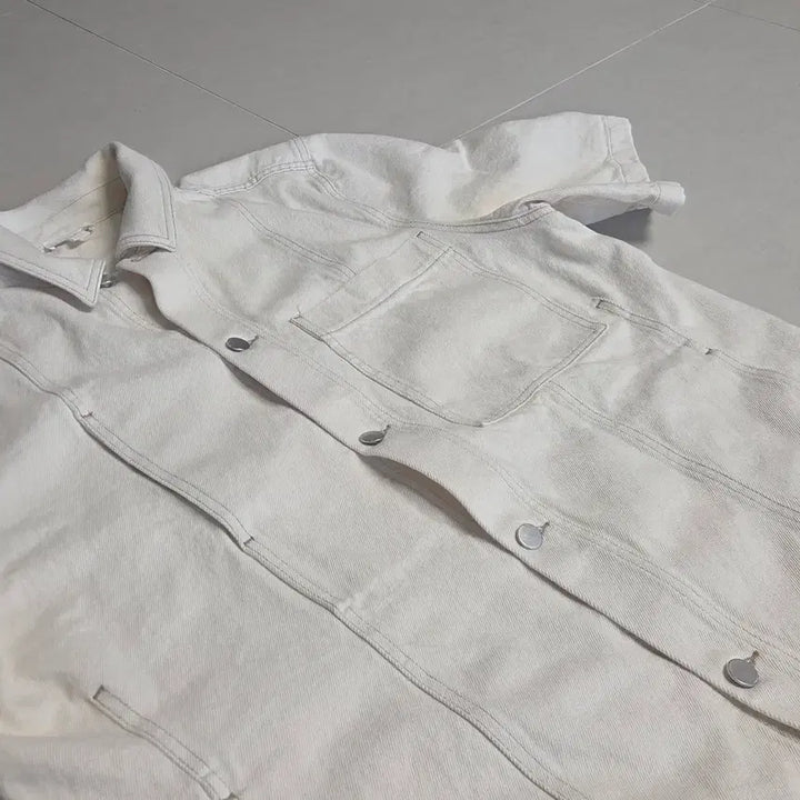 [BUNJANG] COS Organic Cream Denim Short Sleeve Shirt Jacket / COS 코스 크림색 오가닉 데님 반팔 셔츠 자켓