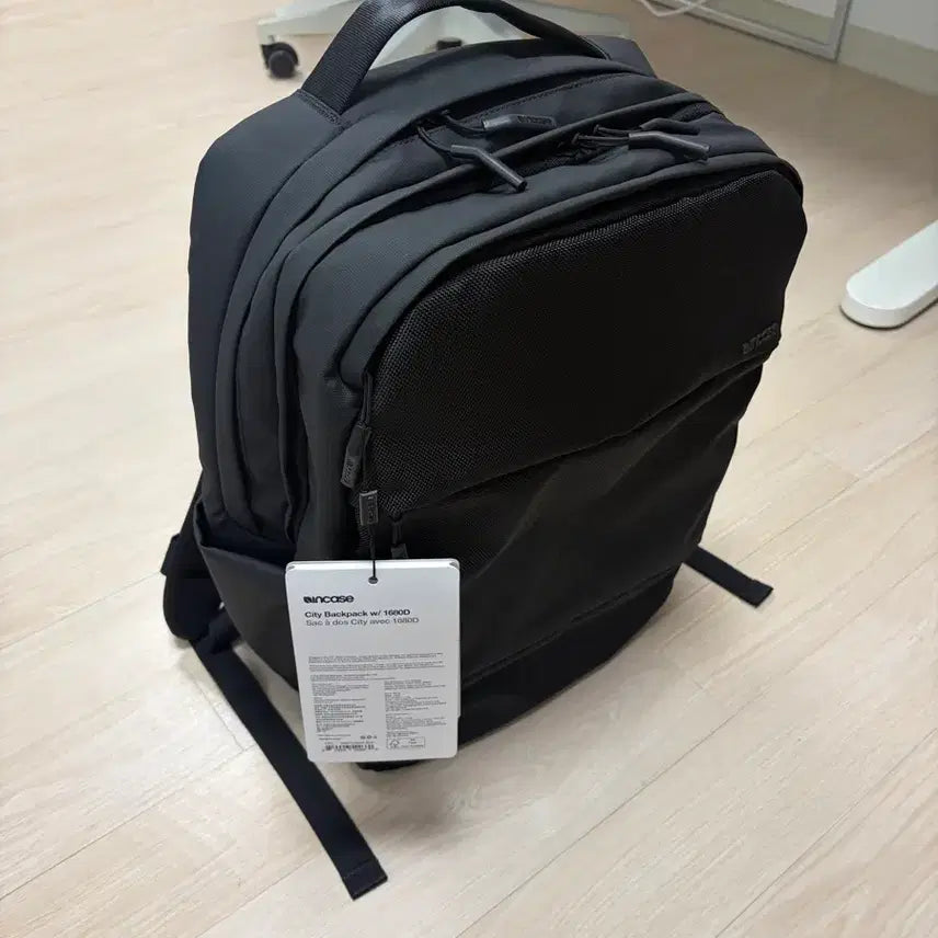 [BUNJANG] Incase City Backpack 1680D Black (Unused) / 인케이스 시티 백팩 1680D 블랙 (미사용)