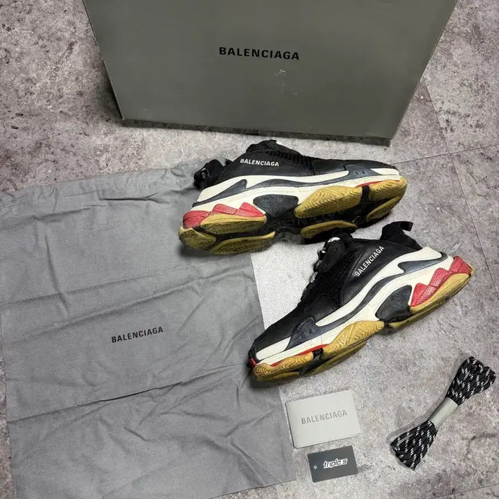[BUNJANG] Balenciaga Triple S Sneakers (Size 40) / 발렌시아가 트리플S 40 풀박스