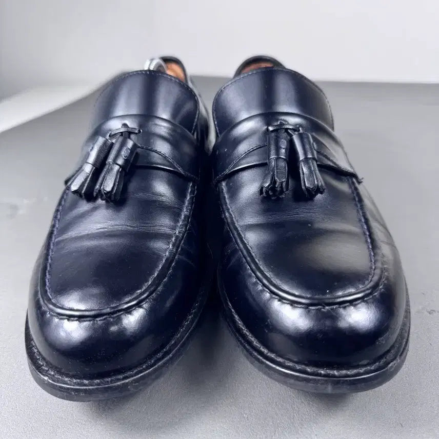 [BUNJANG] Black Leather Tassel Loafers / 블랙 테슬 로퍼 260
