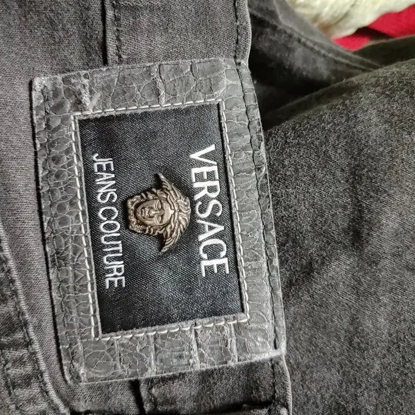 [BUNJANG] Versace Jeans Black Denim Shorts / 베르사체 진 블랙 데님 반바지