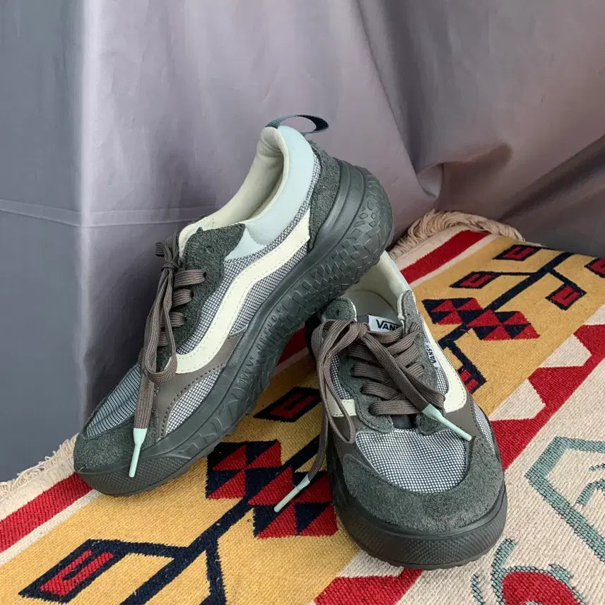 [BUNJANG] Vans Ultrarange Neo VR3 Sneakers / 255 반스 울트라 레인지 네오 VR3 스니커즈 운동화
