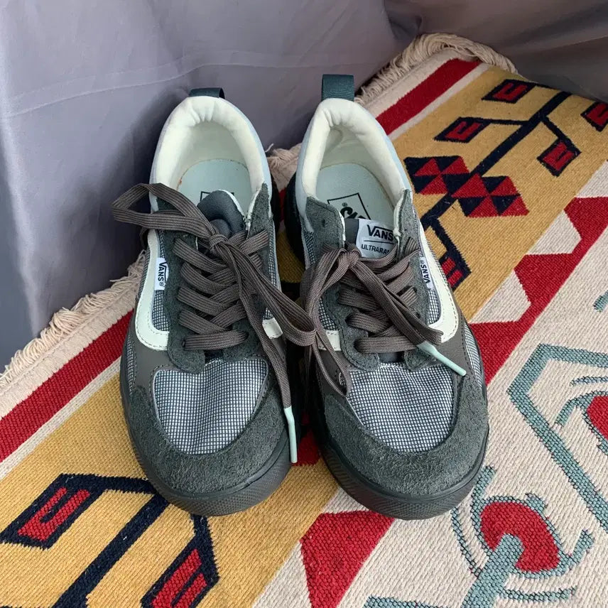 [BUNJANG] Vans Ultrarange Neo VR3 Sneakers / 255 반스 울트라 레인지 네오 VR3 스니커즈 운동화