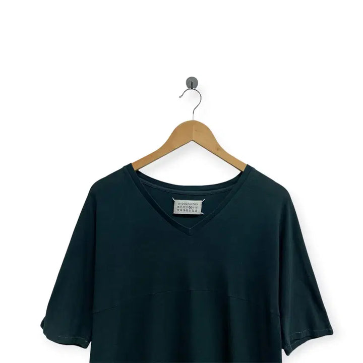 [BUNJANG] Maison Margiela V-Neck T-Shirt L Free Size / 메종마르지엘라 브이넥 티셔츠 L free