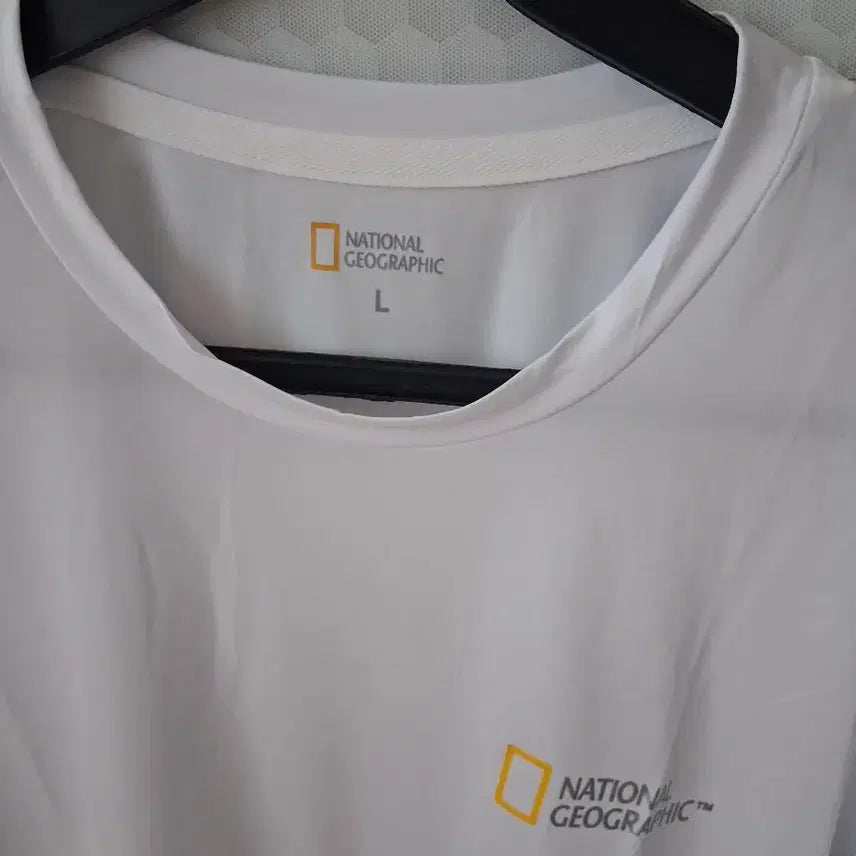 [BUNJANG] National Geographic Short Sleeve T-Shirt (Size L) / 내셔널지오그래픽  반팔  L 새상품
