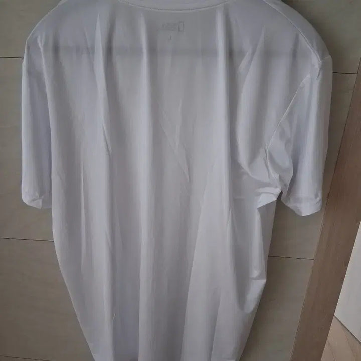 [BUNJANG] National Geographic Short Sleeve T-Shirt (Size L) / 내셔널지오그래픽  반팔  L 새상품