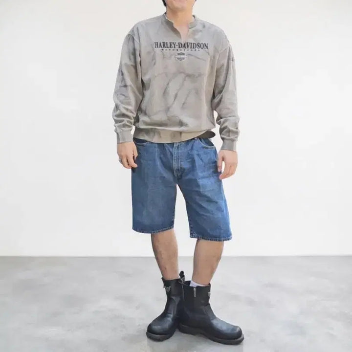 [BUNJANG] Harley-Davidson Custom Oil Wash Crewneck Sweatshirt / 할리데이비슨 맨투맨 D004