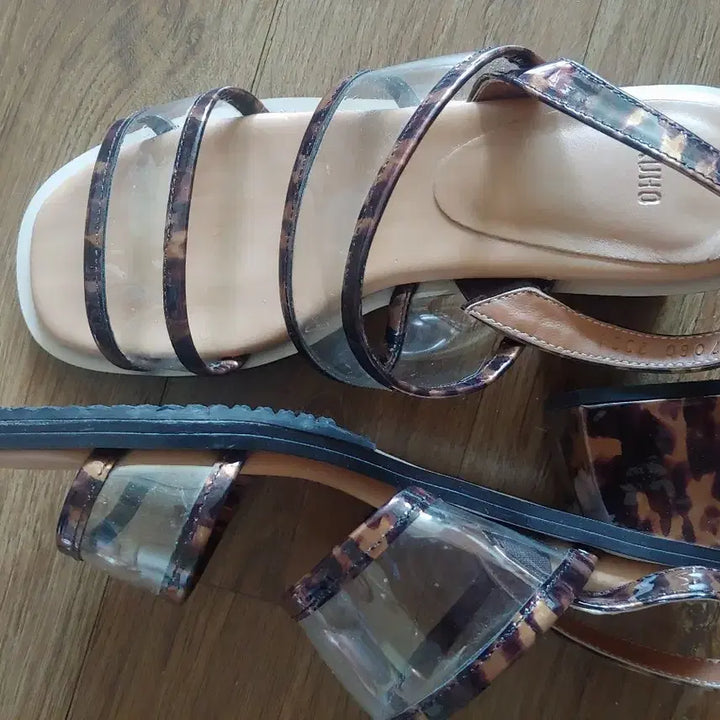 [BUNJANG] KUHO Leopard PVC Sandals / 구호 레오파드 pvc 샌들