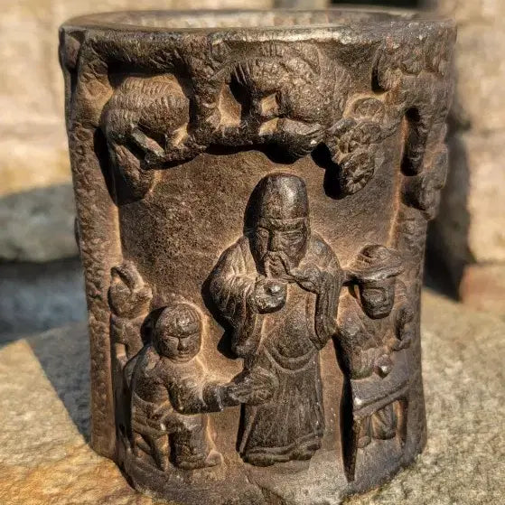 [BUNJANG] Ancient Soapstone Brush Pot with Scholar and Figure Motifs / 오래된 곱돌필통(신선문.고사인물문)오리지널명품