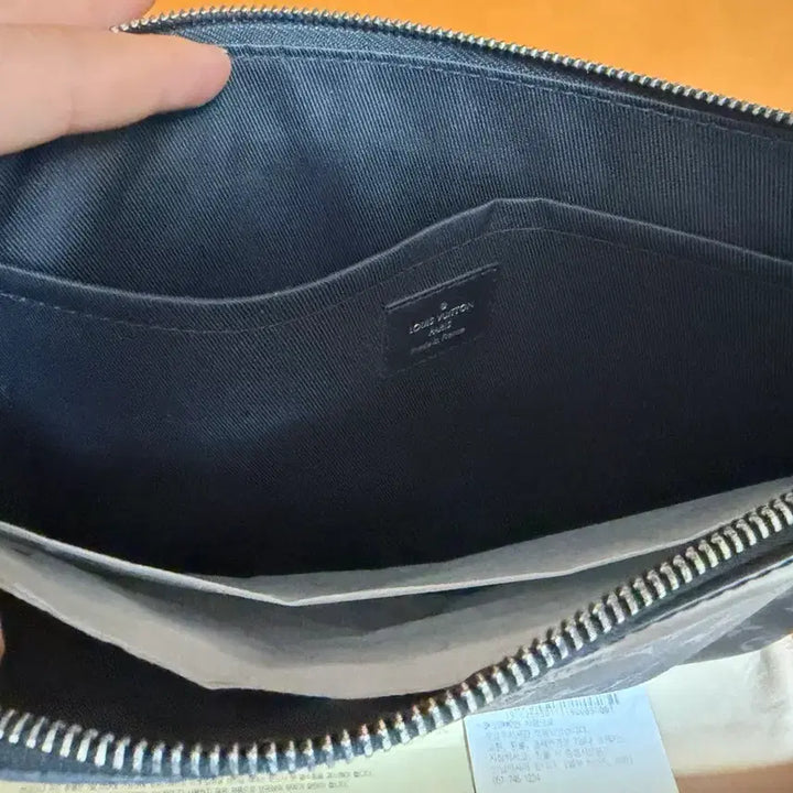 [BUNJANG] Louis Vuitton Eclipse Pochette Clutch / 루이비통 이클립스 포쉐트 클러치