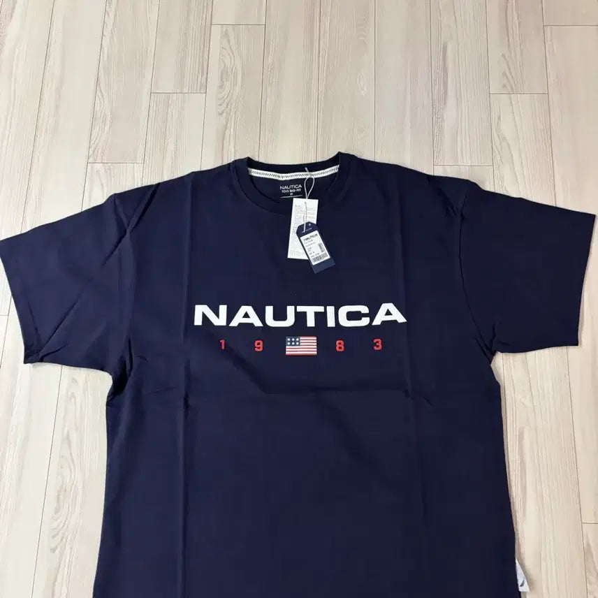 [BUNJANG] Nautica 83 Flag Logo T-Shirt Navy / 노티카 83플래그 로고 티셔츠 네이비 새상품