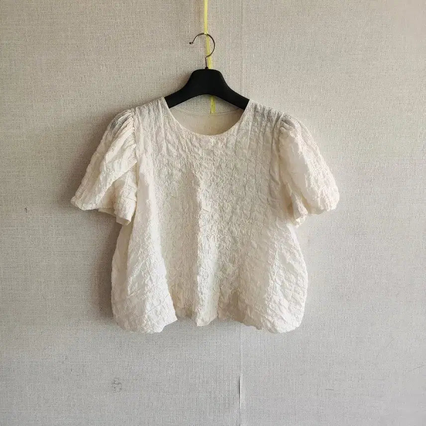 [BUNJANG] Ivory Crinkle Short Sleeve Blouse / 아이보리 크링클 반팔 블라우스