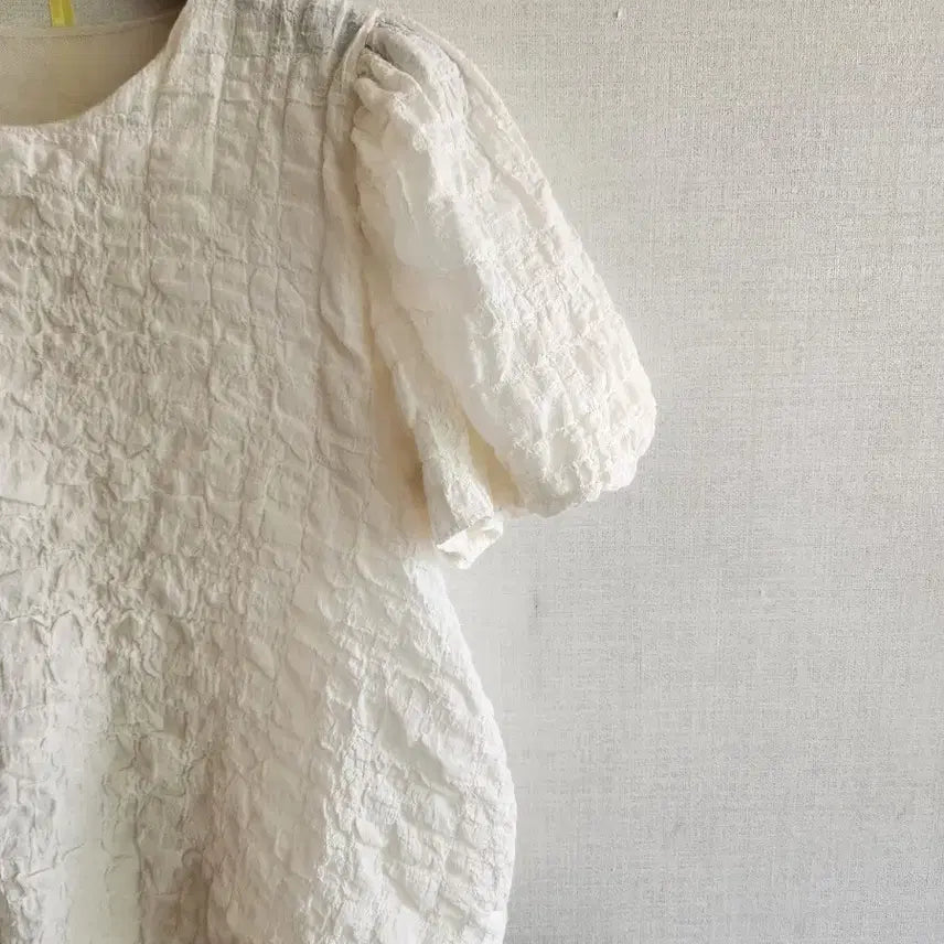 [BUNJANG] Ivory Crinkle Short Sleeve Blouse / 아이보리 크링클 반팔 블라우스