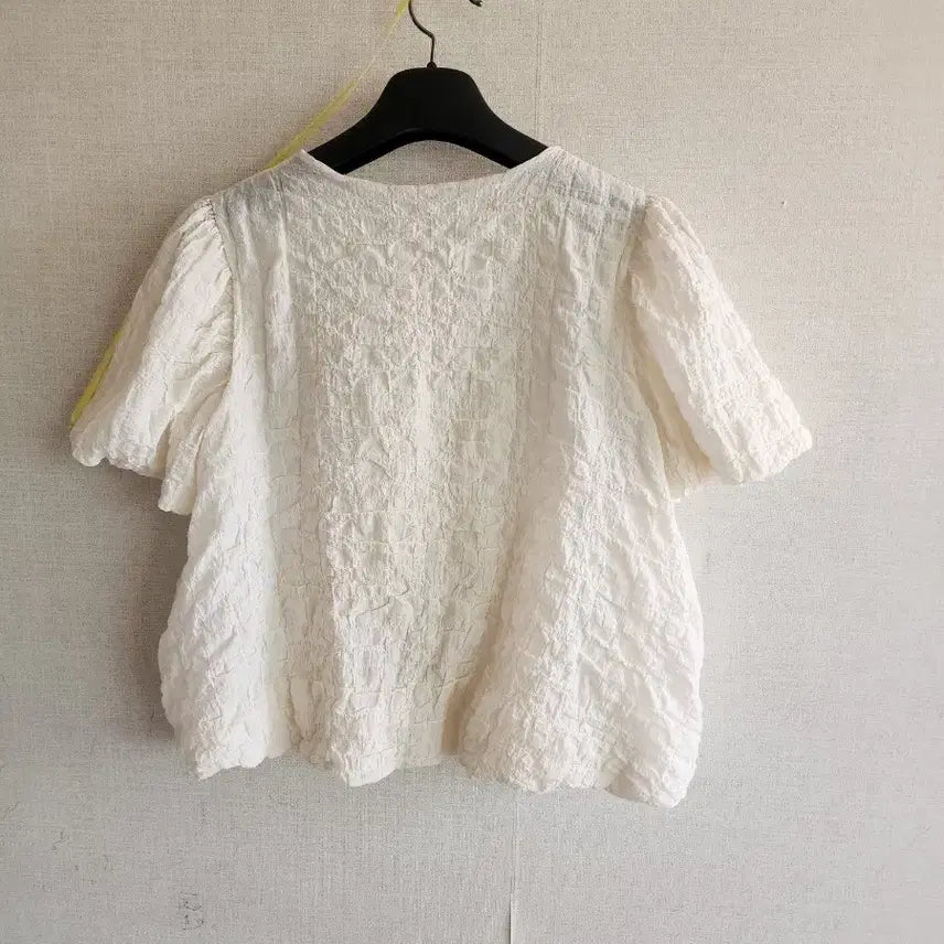 [BUNJANG] Ivory Crinkle Short Sleeve Blouse / 아이보리 크링클 반팔 블라우스