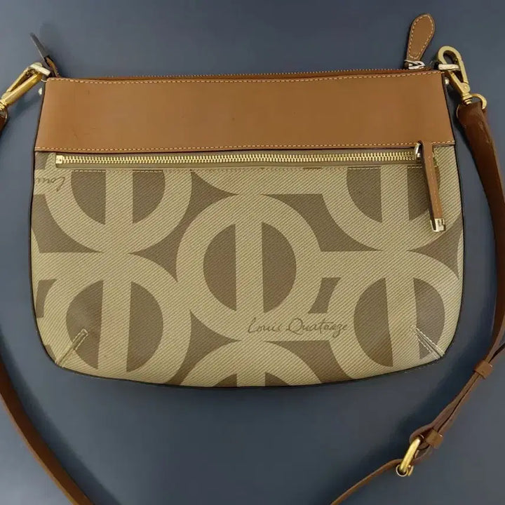 [BUNJANG] Louis Quatorze Signature Monogram Pattern Crossbody &amp; Shoulder Bag / 루이까또즈 시그니처 모노그램 패턴 크로스백 및 숄더백