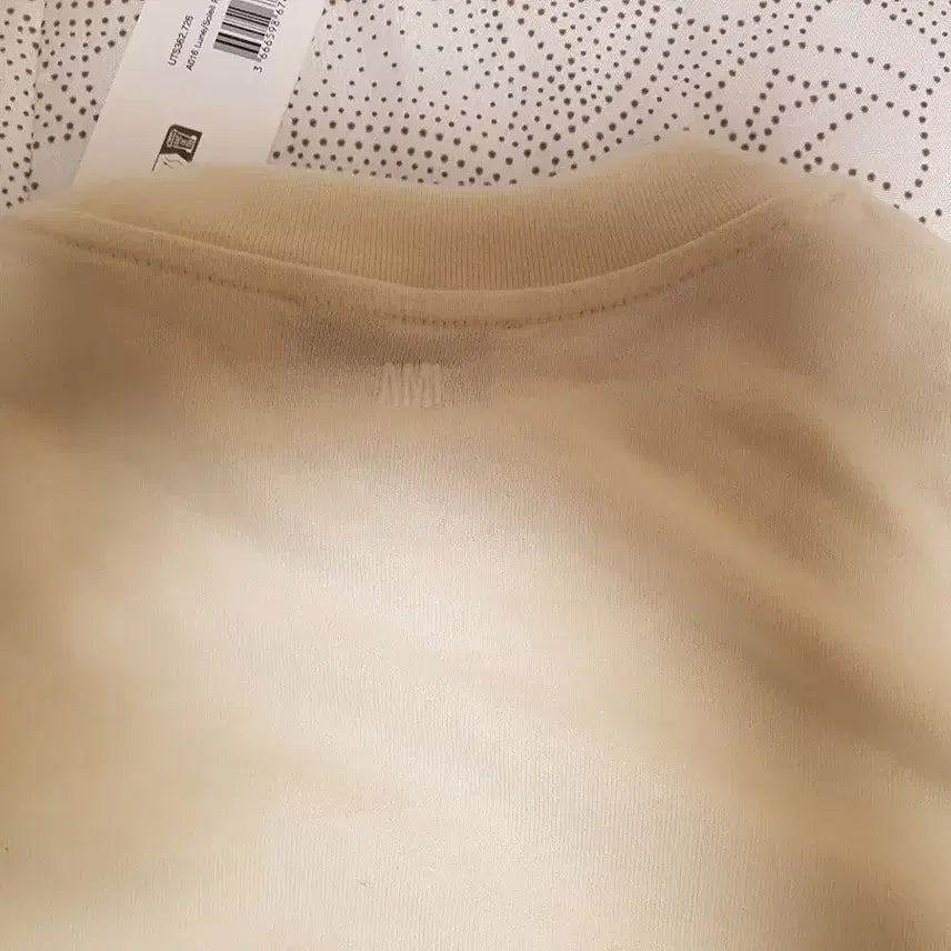 [BUNJANG] AMI Small Heart Logo Short Sleeve T-Shirt / 아미 스몰 하트 로고 반팔새상품