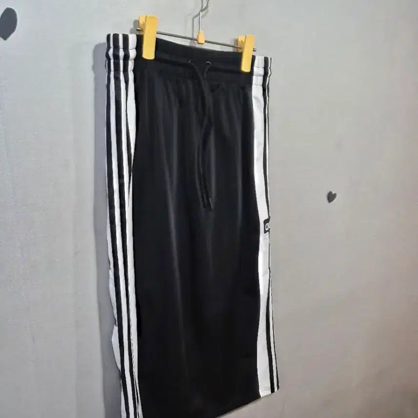 [BUNJANG] Adidas 3-Stripes Black Track Skirt Size 26-27 / 아디다스 삼선 블랙 트랙 스커트26~27