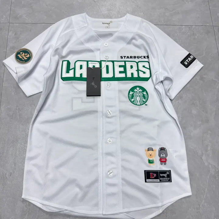 [BUNJANG] SSG Landers x Starbucks 25th Anniversary Collaboration Uniform (Unused) / 95 SSG 랜더스 X 스타벅스 콜라보레이션 유니폼 22주년 미사용