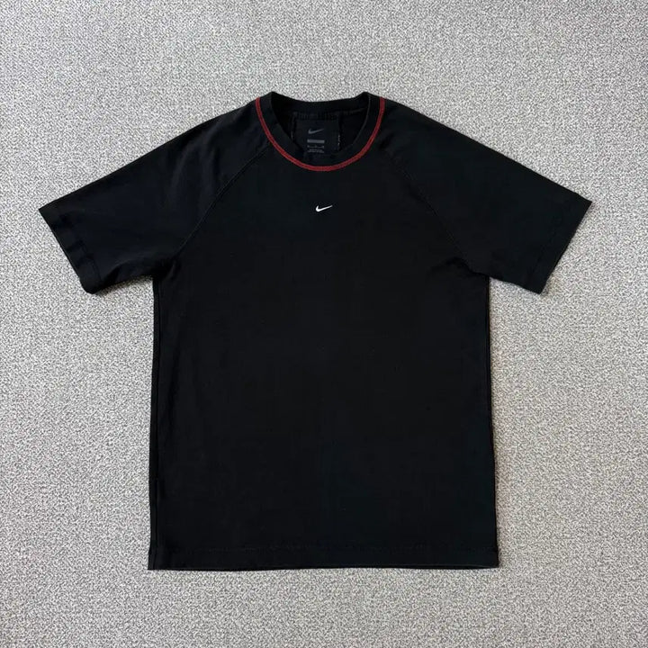 [BUNJANG] Nike Swoosh Muscle Fit T-Shirt Black / [정가 7만원] 나이키 스우시 머슬핏 반팔