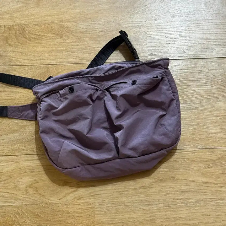 [BUNJANG] Uniqlo Packable Pocket Crossbody Bag / 유니클로 패커블포켓크로스바디백