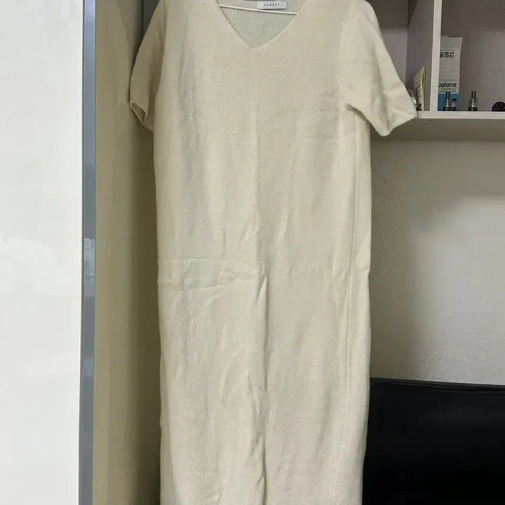 [BUNJANG] Ivory Long Knit V-Neck Dress / 아이보리 롱 니트 원피스