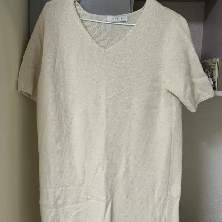 [BUNJANG] Ivory Long Knit V-Neck Dress / 아이보리 롱 니트 원피스