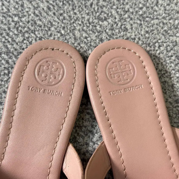 [BUNJANG] Tory Burch Flat Shoes Pink Gold Logo Size 260 / 토리버치 플랫슈즈 9.5 260