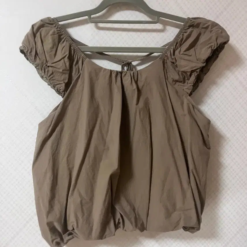 [BUNJANG] Leshop Khaki String Tank Top Blouse / 르샵 카키색 끈 나시 블라우스