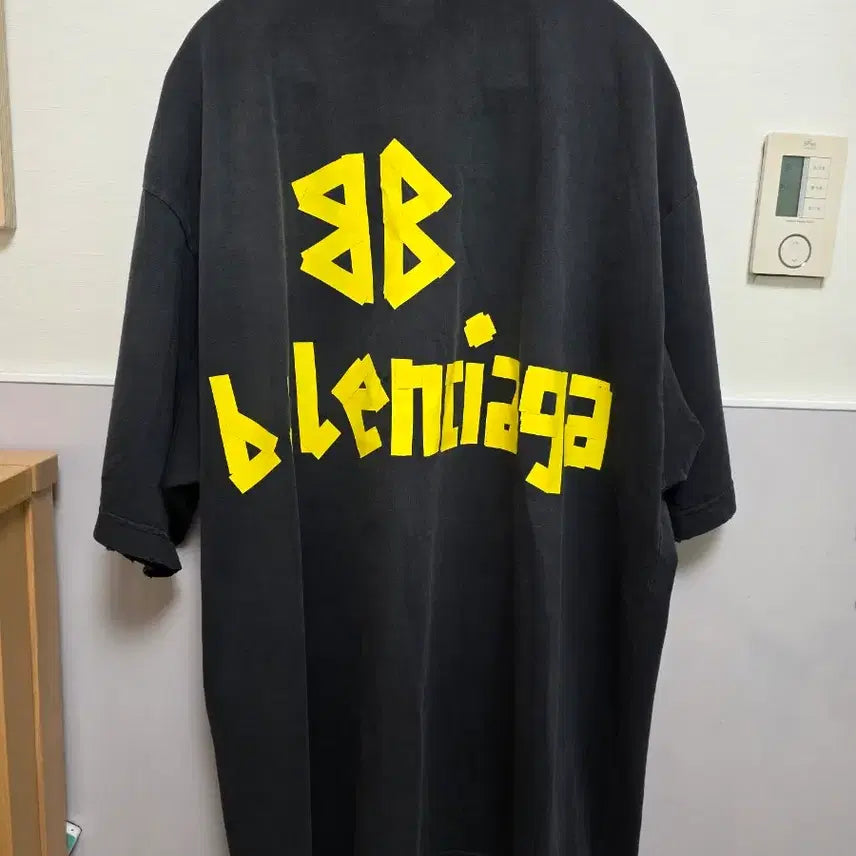 [BUNJANG] Balenciaga Tape Type T-Shirt XL / 발렌시아가 테이프타입 반팔 xl