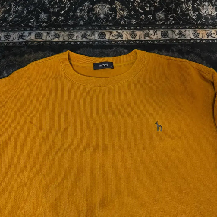 [BUNJANG] Hazzys Small Logo Sweatshirt Mustard Yellow Size 120 / 헤지스 스몰로고 맨투맨