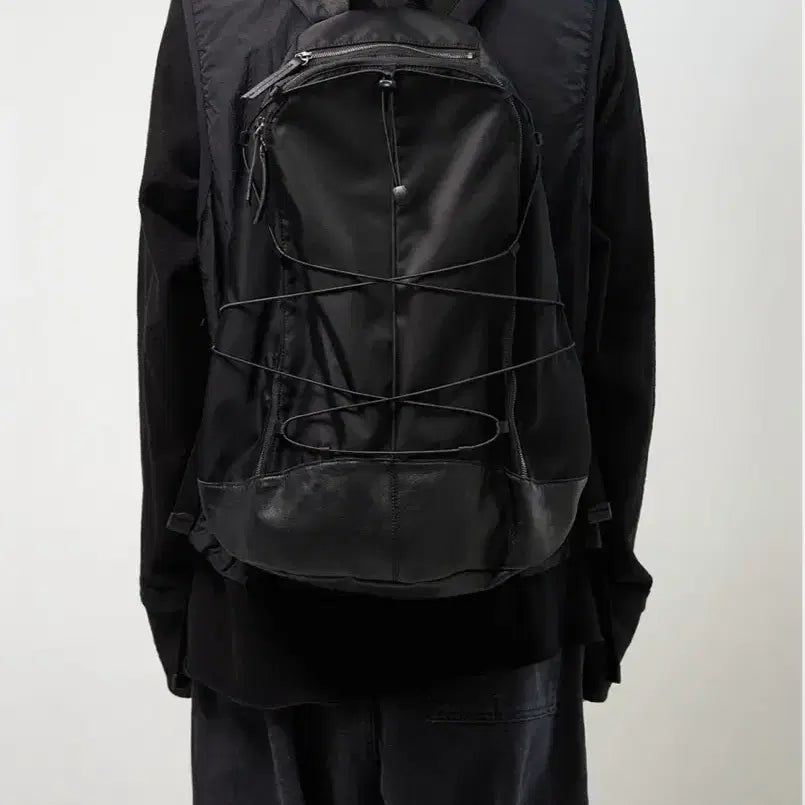 [BUNJANG] Hatching Room Nylon Leather Backpack - Black / 새상품) 해칭룸 나일론 레더 백팩 - 블랙